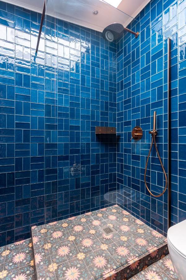 The Blue Nature Suite Downtown Montmartre Paris Exterior photo